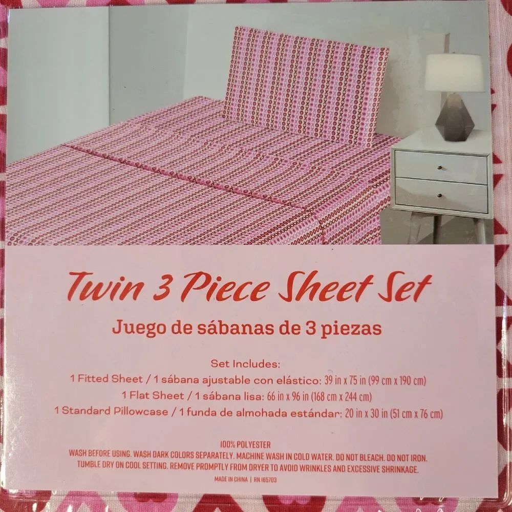 Valentines Day Red Pink XOXO KISS Love 3 piece TWIN Sheets Set Girls Teen Hearts